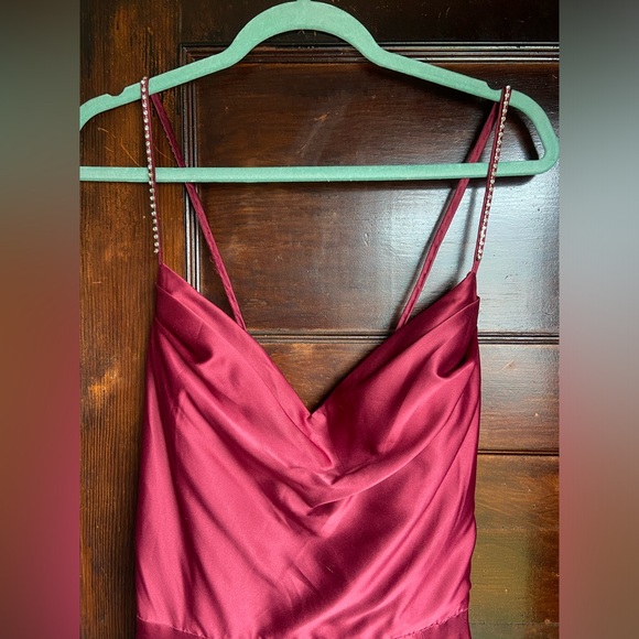 B. Darlin Gown in Color Wine- Size 15/16 - Picture 3 of 9